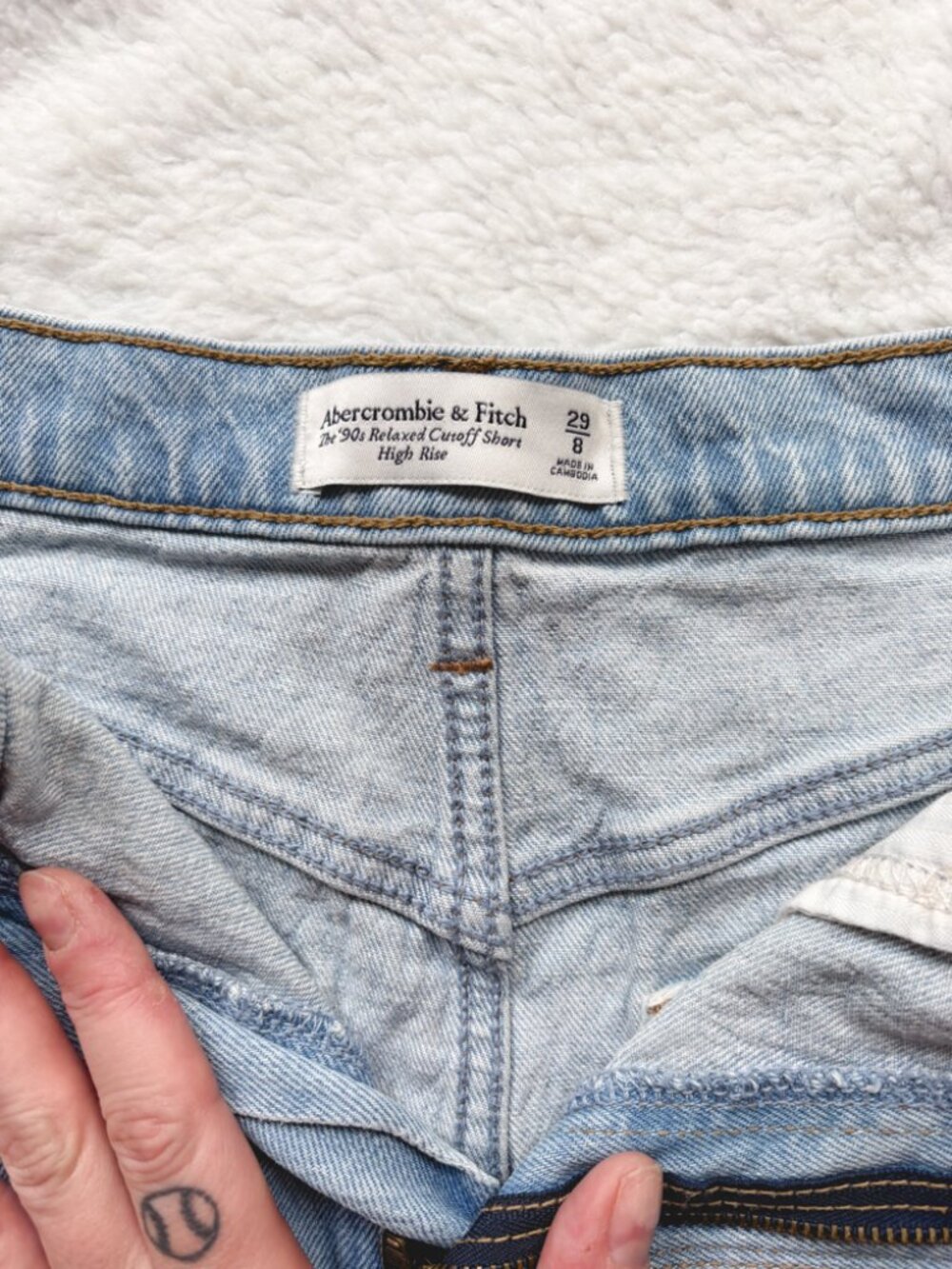 Abercrombie 90s Relaxed Cutoff Shorts High Rise Light Wash 29 - Picture 4 of 7